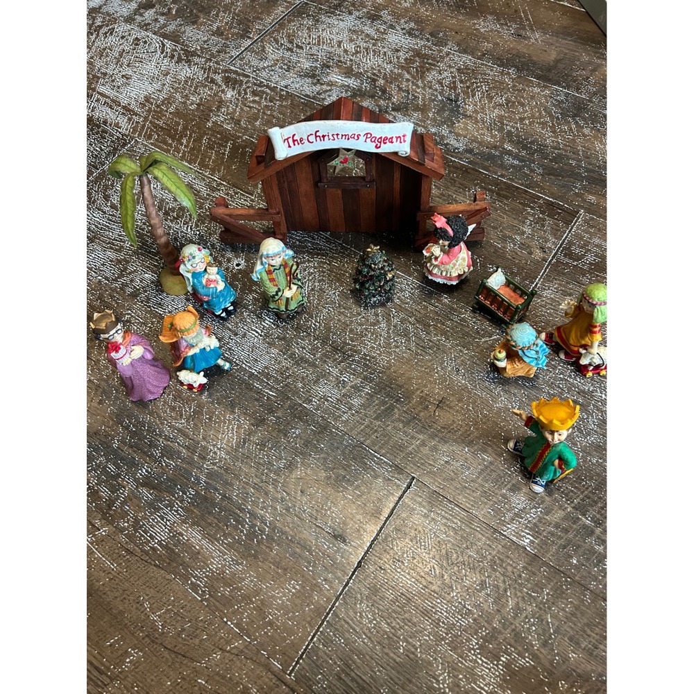 Mary Engelbreit The Christmas Pageant 11pc Nativity Set Manger Scene Figures